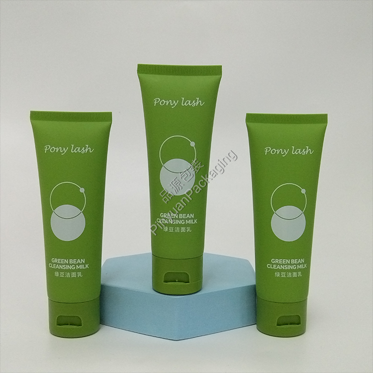 D35 80ml Facial Cleanser Cute PE Cosmetic Tube with Green Flip-top Cap