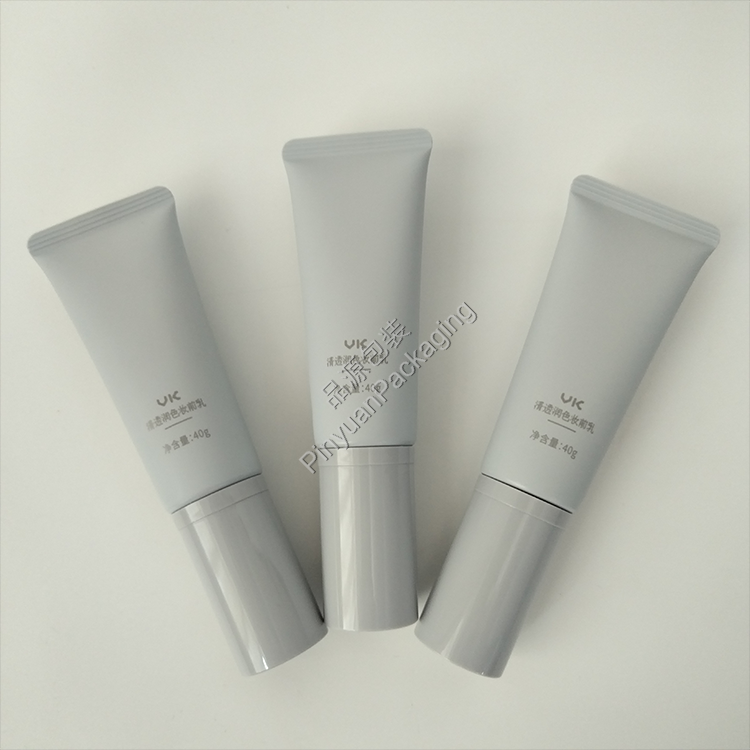 D30 40g Makeup Primer PE Cosmetic Tube with Grey Pump Cap