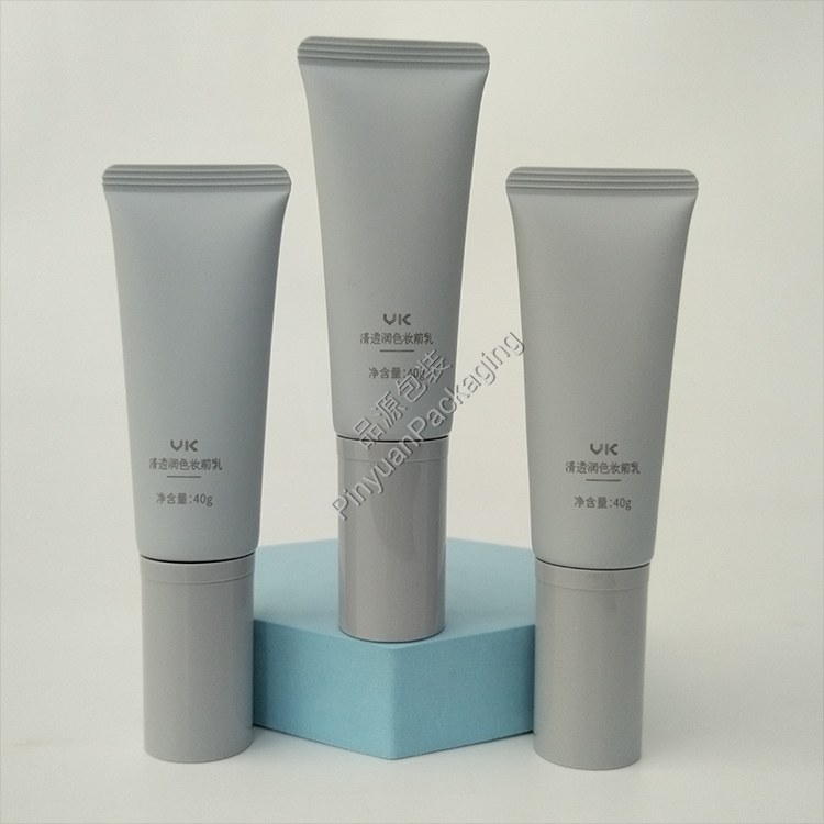 D30 40g Makeup Primer PE Cosmetic Tube with Grey Pump Cap