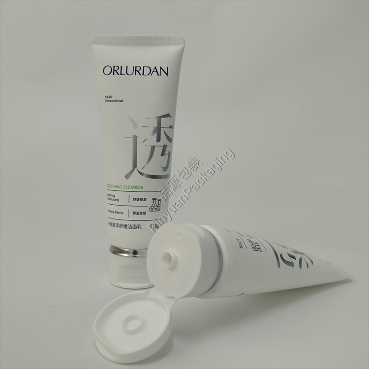 D40 100ml Facial Cleanser PE Cosmetic Tube Flip-top Cap (Soft Touch Effect) with Metal Circle