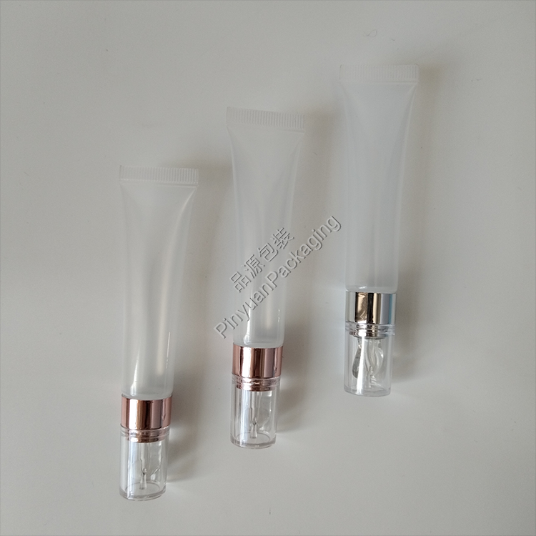 D19 15ml Lip Balm Eye Cream PE Transparent Cosmetic Tube with Soft Silicone Applicator