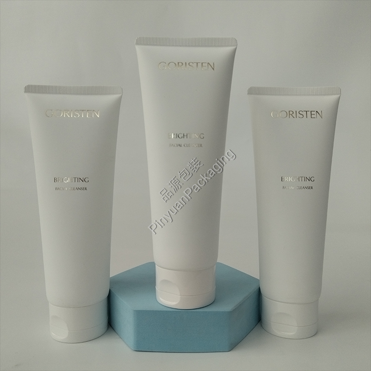 D45 130g Facial Cleanser White PE Cosmetic Tube Flip-top Cap with Six-petal Dispensing hole