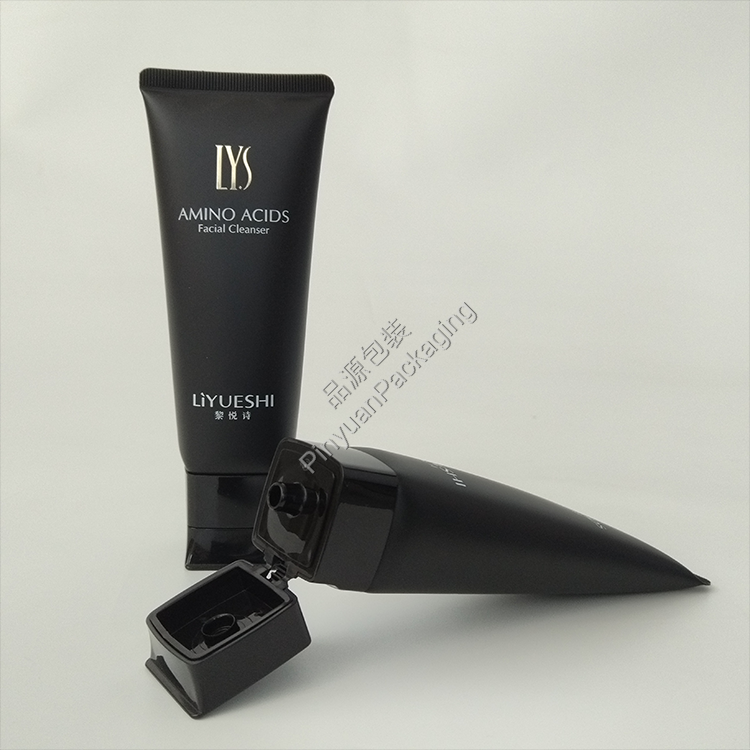 D40 100g Facial Cleanser Black PE Cosmetic Tube with Square Flip-top Cap
