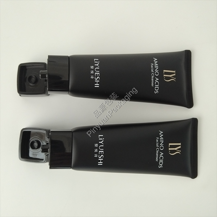 D40 100g Facial Cleanser Black PE Cosmetic Tube with Square Flip-top Cap