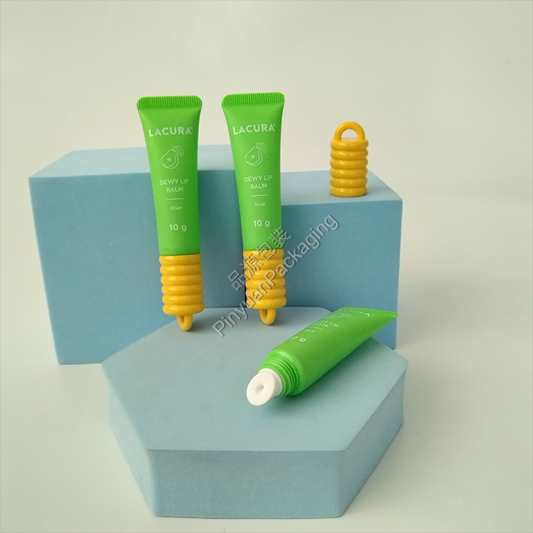D19 10g Lip Balm Green PE Cosmetic Tube with Yellow Cute Round Screw Cap