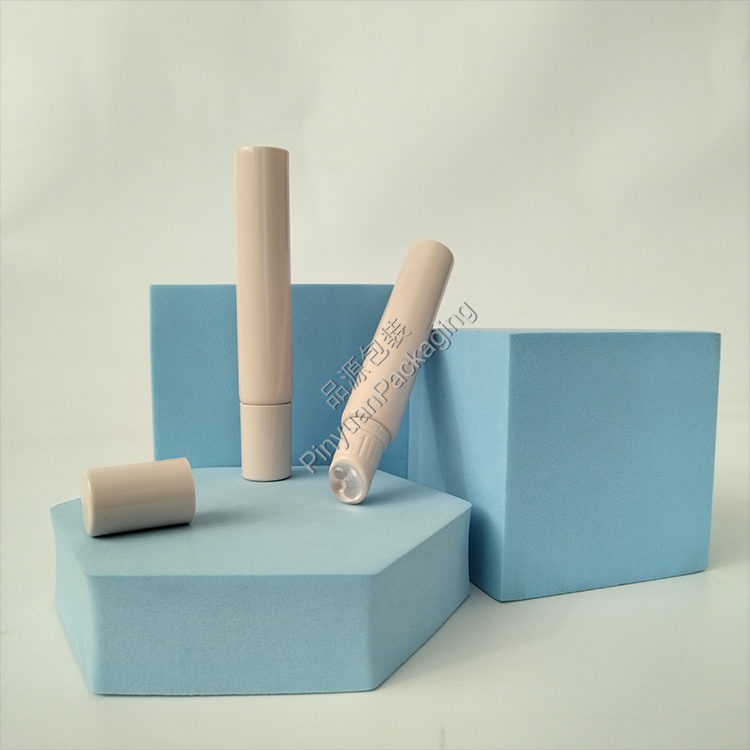 D19 20ml Lip Balm Massage Cream Light Pink PE Cosmetic Tube Screw Cap with Silicone Massage Applicator