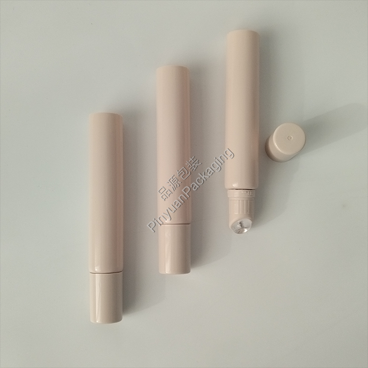 D19 20ml Lip Balm Massage Cream Light Pink PE Cosmetic Tube Screw Cap with Silicone Massage Applicator