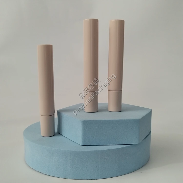 D19 20ml Lip Balm Massage Cream Light Pink PE Cosmetic Tube Screw Cap with Silicone Massage Applicator