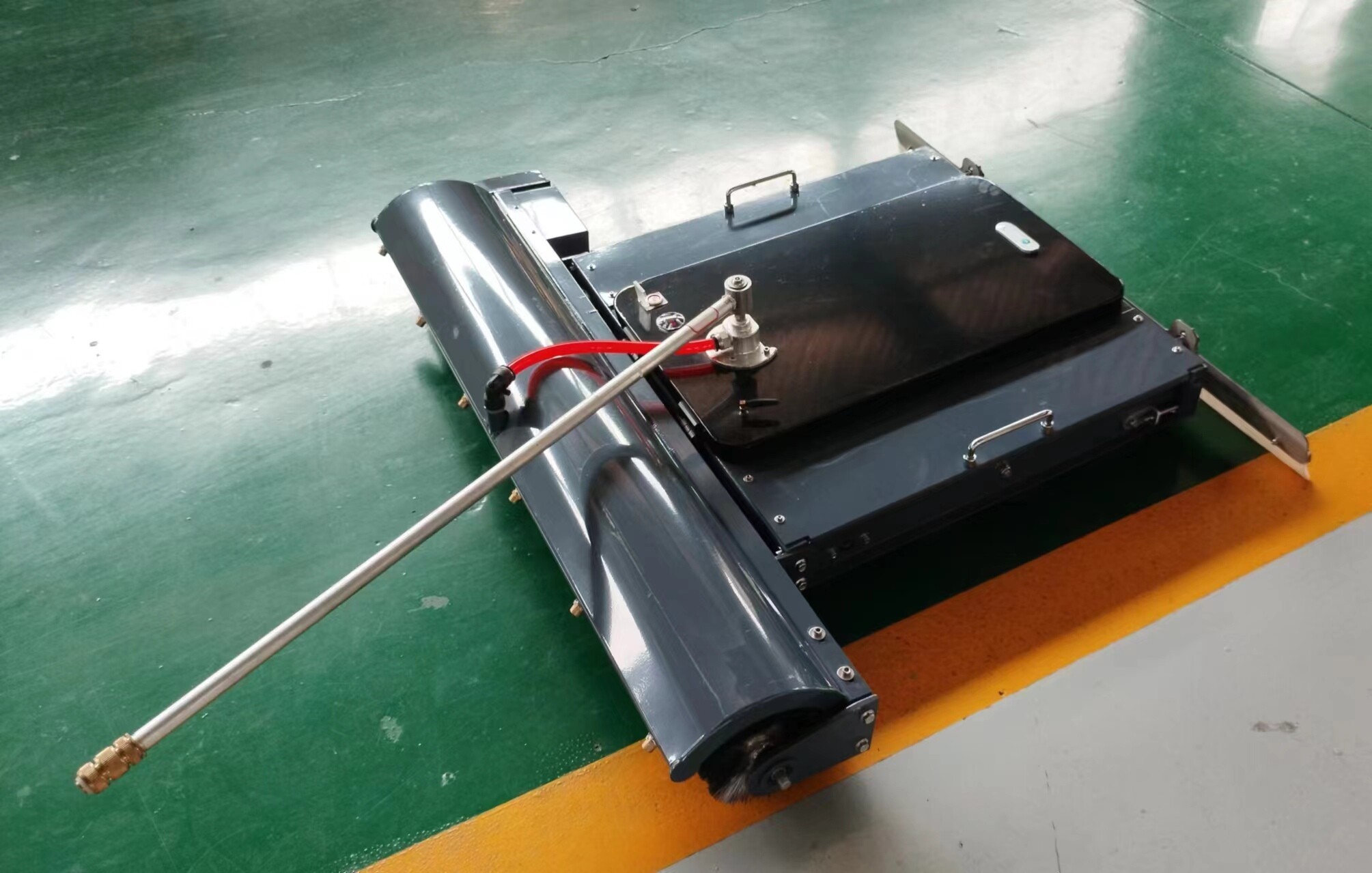 Solar panel cleaning robot ATS-D31