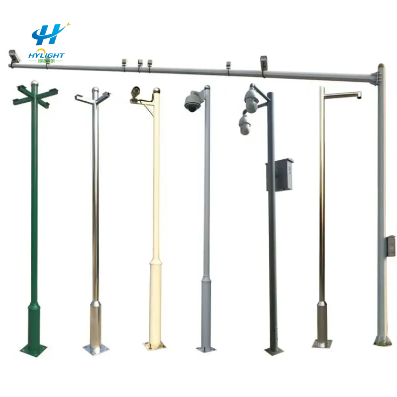 Special traffic warning signal light pole at intersection Special traffic warning signal light pole at intersection