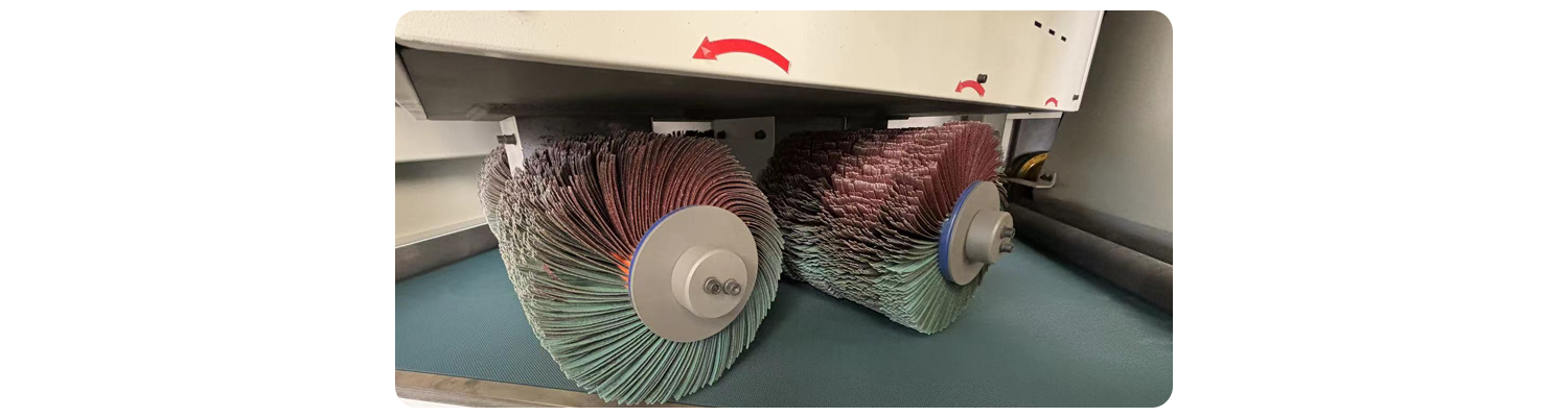 Universal roller brush.png