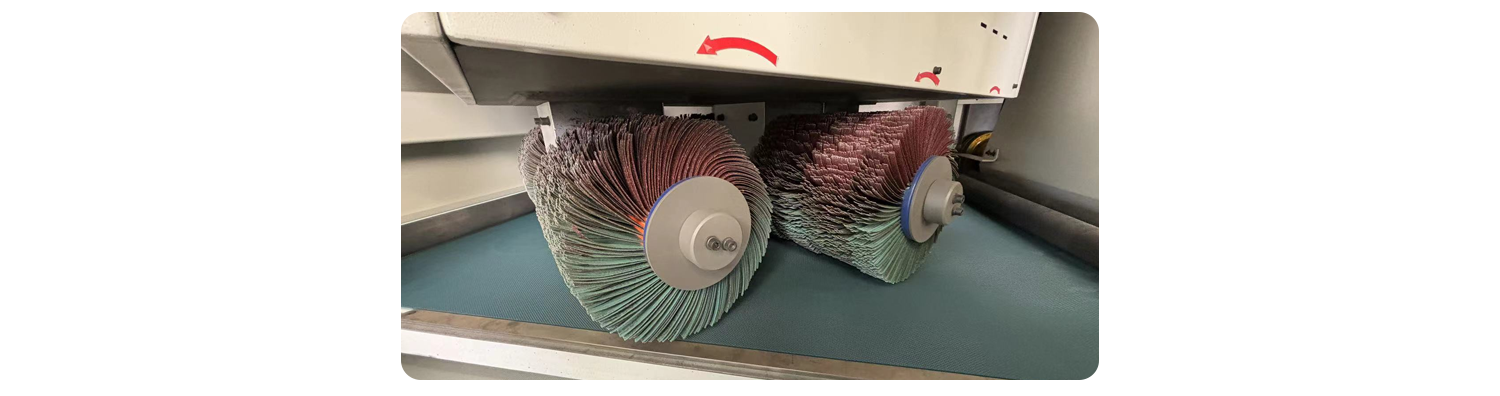 Universal roller brush.png Universal roller brush.png