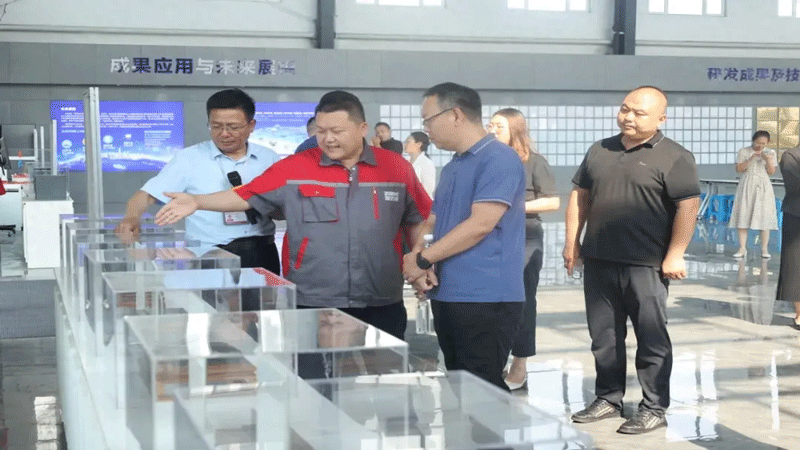 Hiệp hội doanh nhân trẻ đến thăm ZMDE để trao đổi công nghiệp