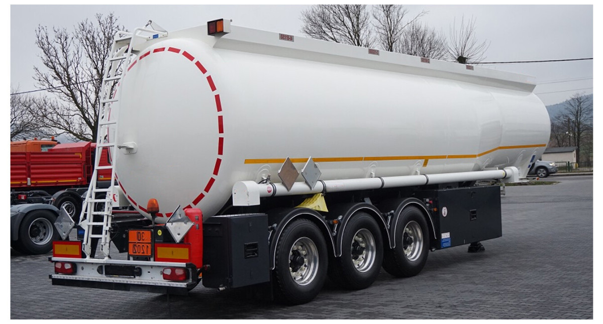 lng tank semi trailer (2).jpg