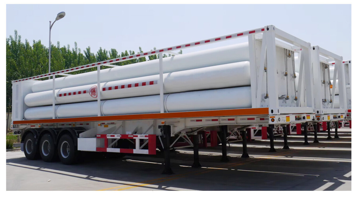 tri-axle semi trailer (3).jpg