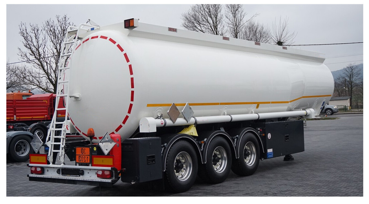 lgn gas tanker semi trailer (3).jpg