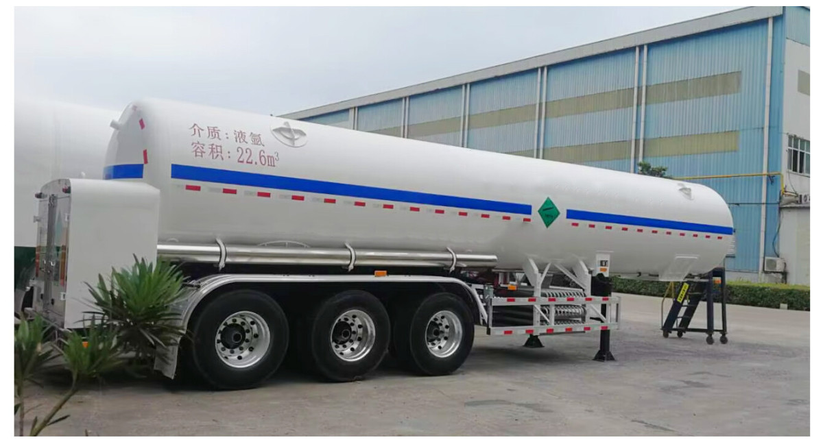 3 axle lco2 tanker (2).jpg