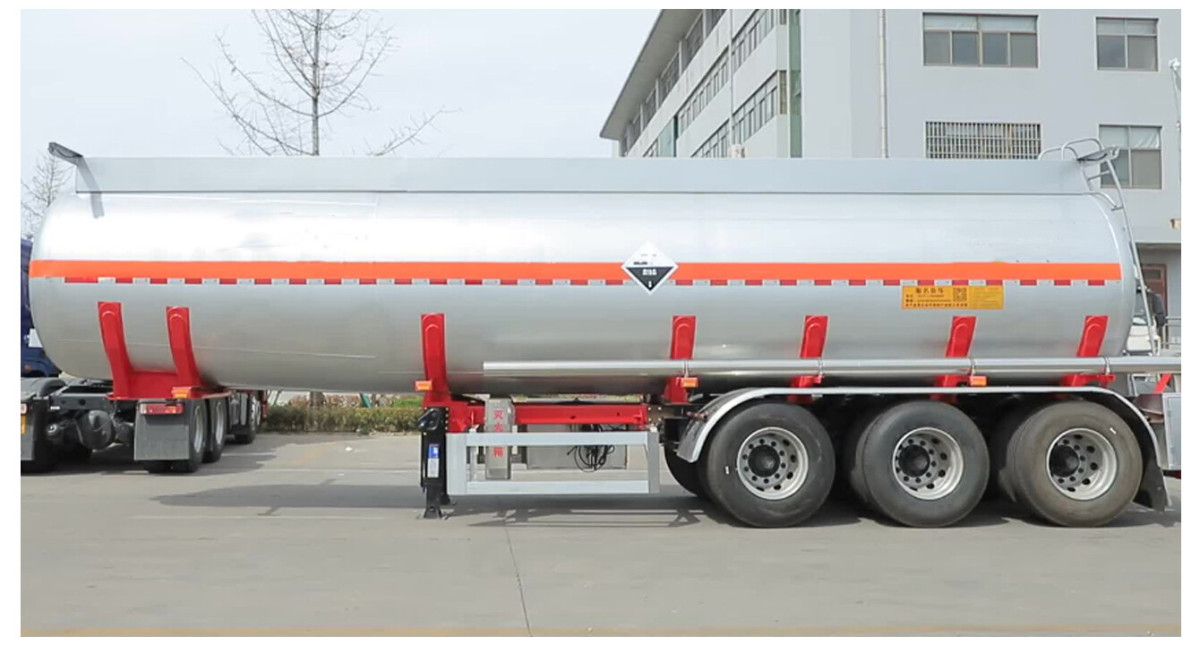 3 axis 40 ton lng tank semi trailer (2).jpg