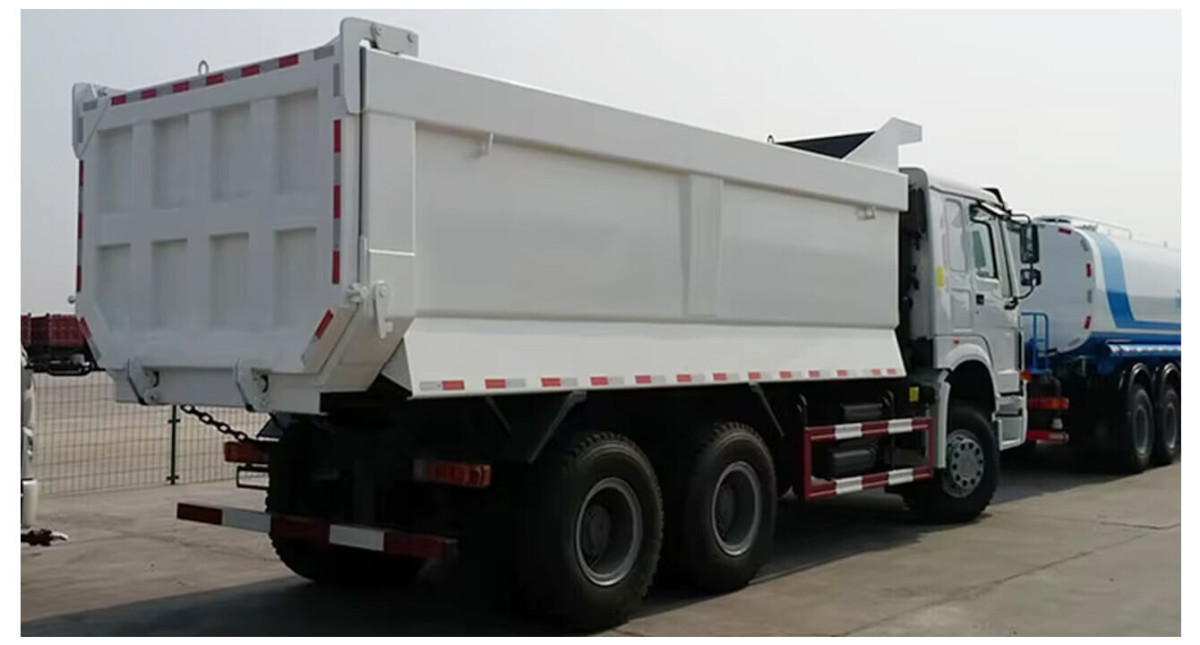 sinotruk howo tipping dump truck (2).jpg