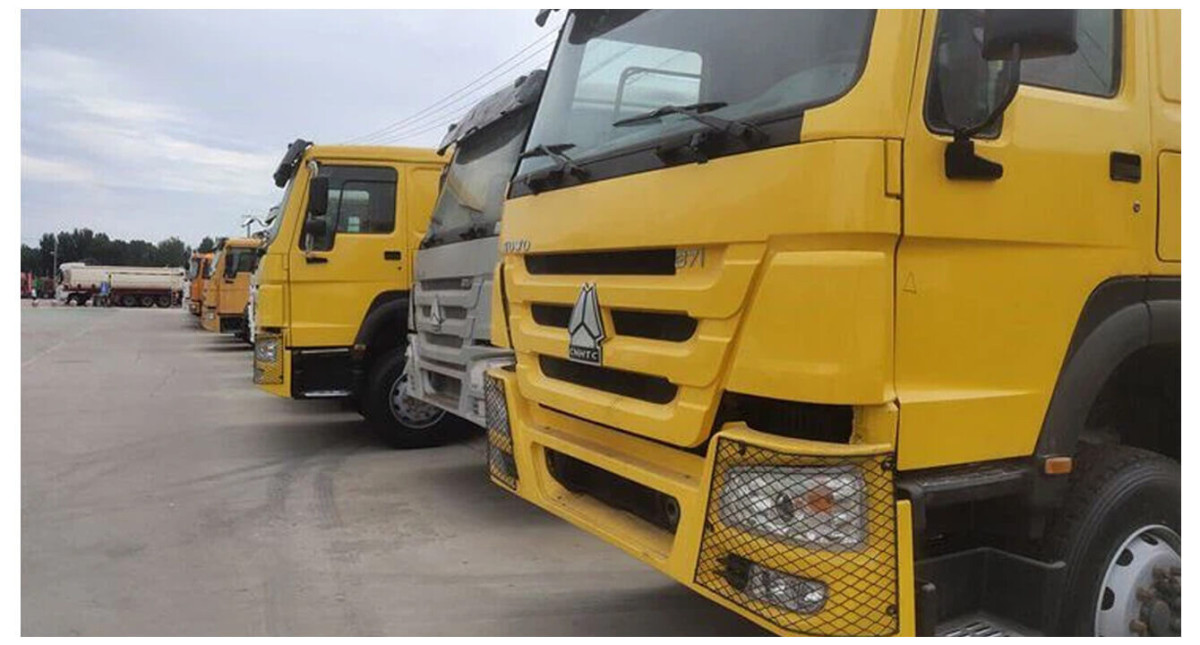 sinotruk howo 371 truck tractor (2).jpg