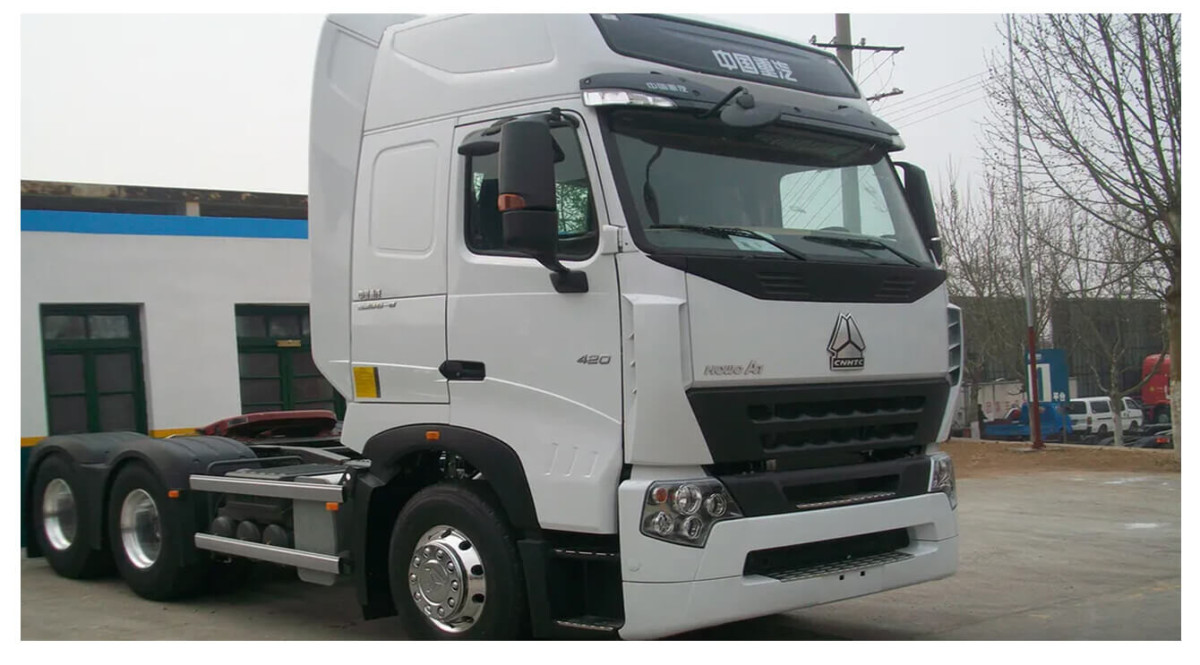 sinotruk howo 371 truck tractor (3).jpg