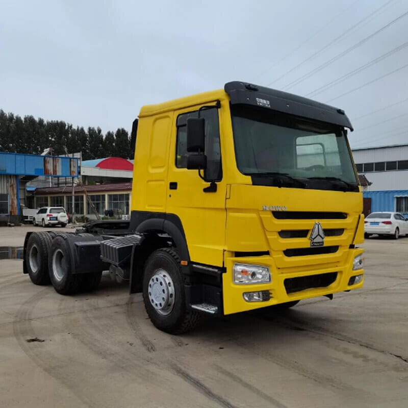 Sinotruk Truck Head 371HP 6x4 Tractor Head
