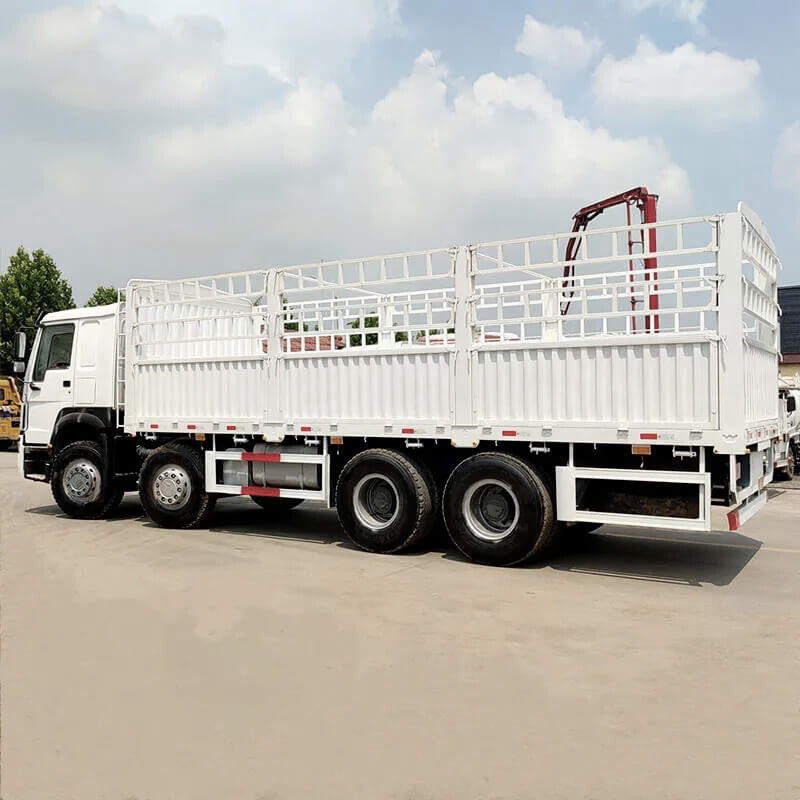 SINOTRUCK HOWO 7 used fence cargo truck
