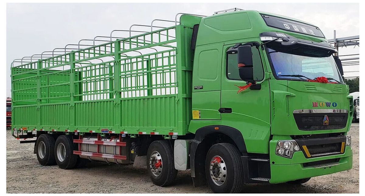 sinotruk howo 7 used fence cargo truck (2).jpg sinotruk howo 7 used fence cargo truck (2).jpg
