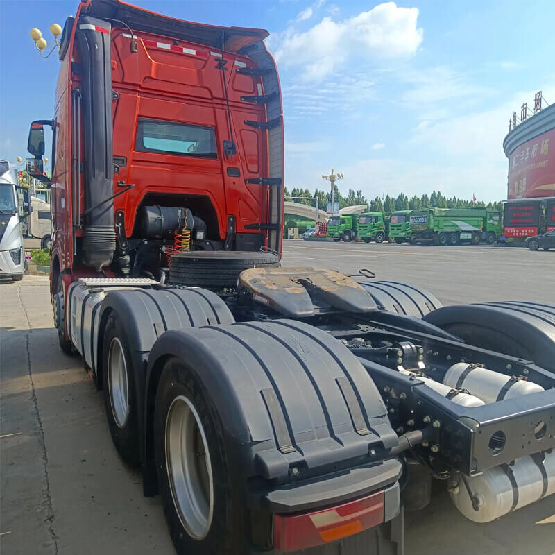 SHACMAN X3000 4×2 Tractor Head 380HP 6Wheels High Roof Cabin