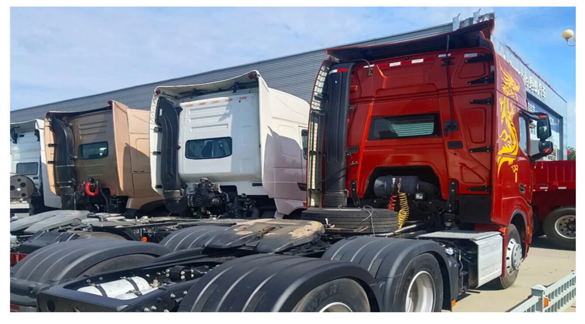 Shacman X3000 Tractor Head 380HP 6 wheels (3).jpg Shacman X3000 Tractor Head 380HP 6 wheels (3).jpg