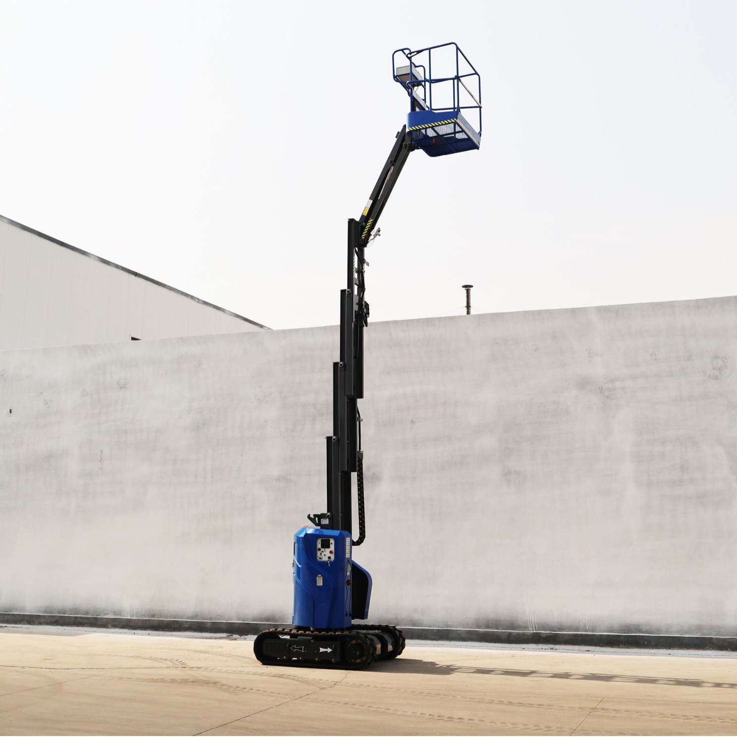High-strength electrically driven 8m platform height customizable non-marking tires vertical mast lift for working in tight spaces