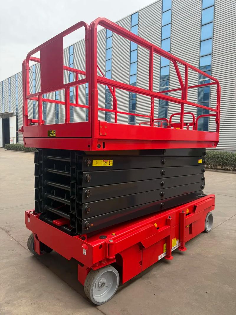 XUTAI-601 self-propelled scissor lift, flexible operation to improve efficiency, suitable for billboard installation and maintenance