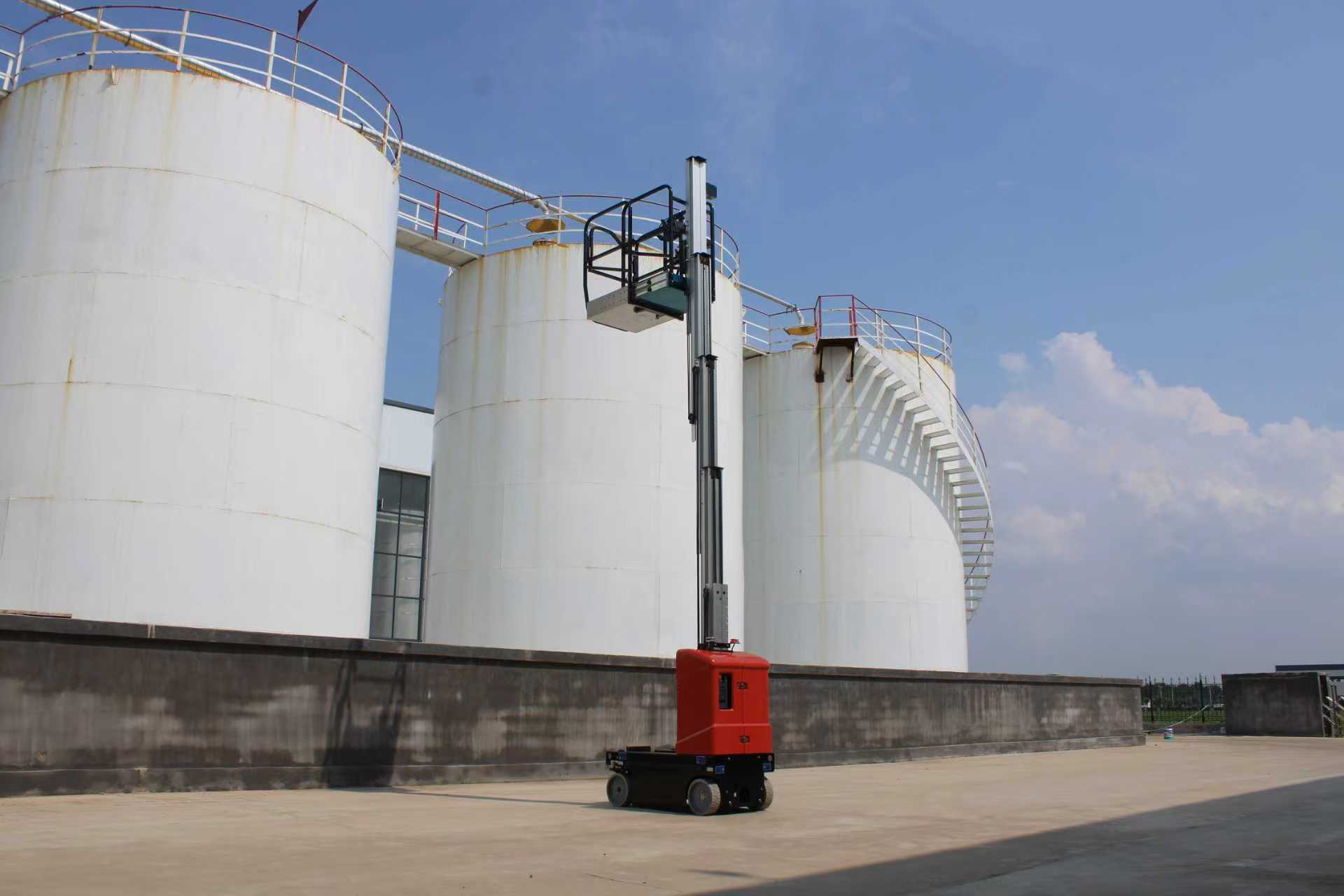 Xutai high-strength aluminum alloy 7m8m electric self-propelled vertical mast lift CE certified designed for street light installation and maintenance