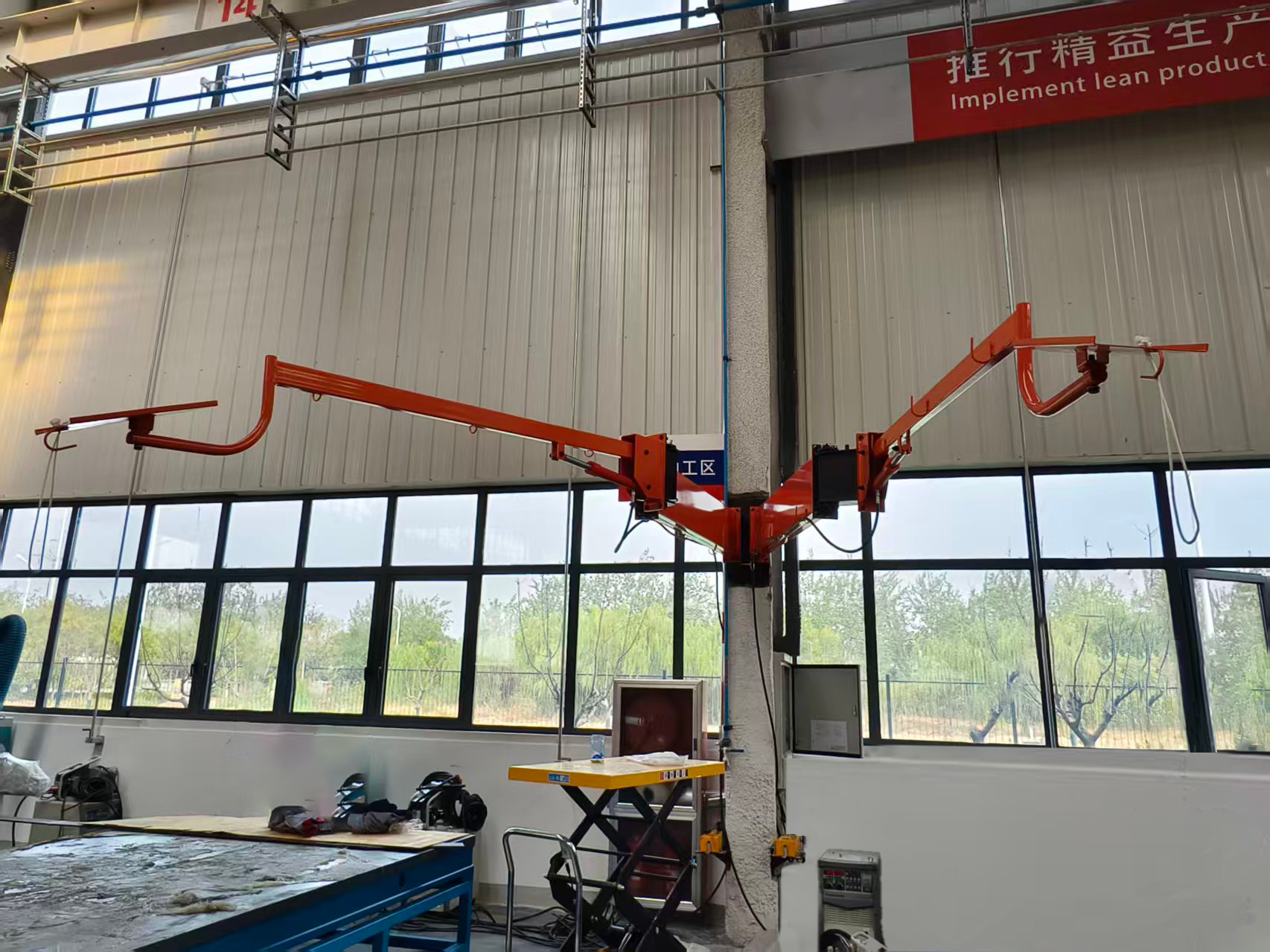 Durable manual hydraulic 7m boom with 320° rotating column type welding boom wire feeder arm