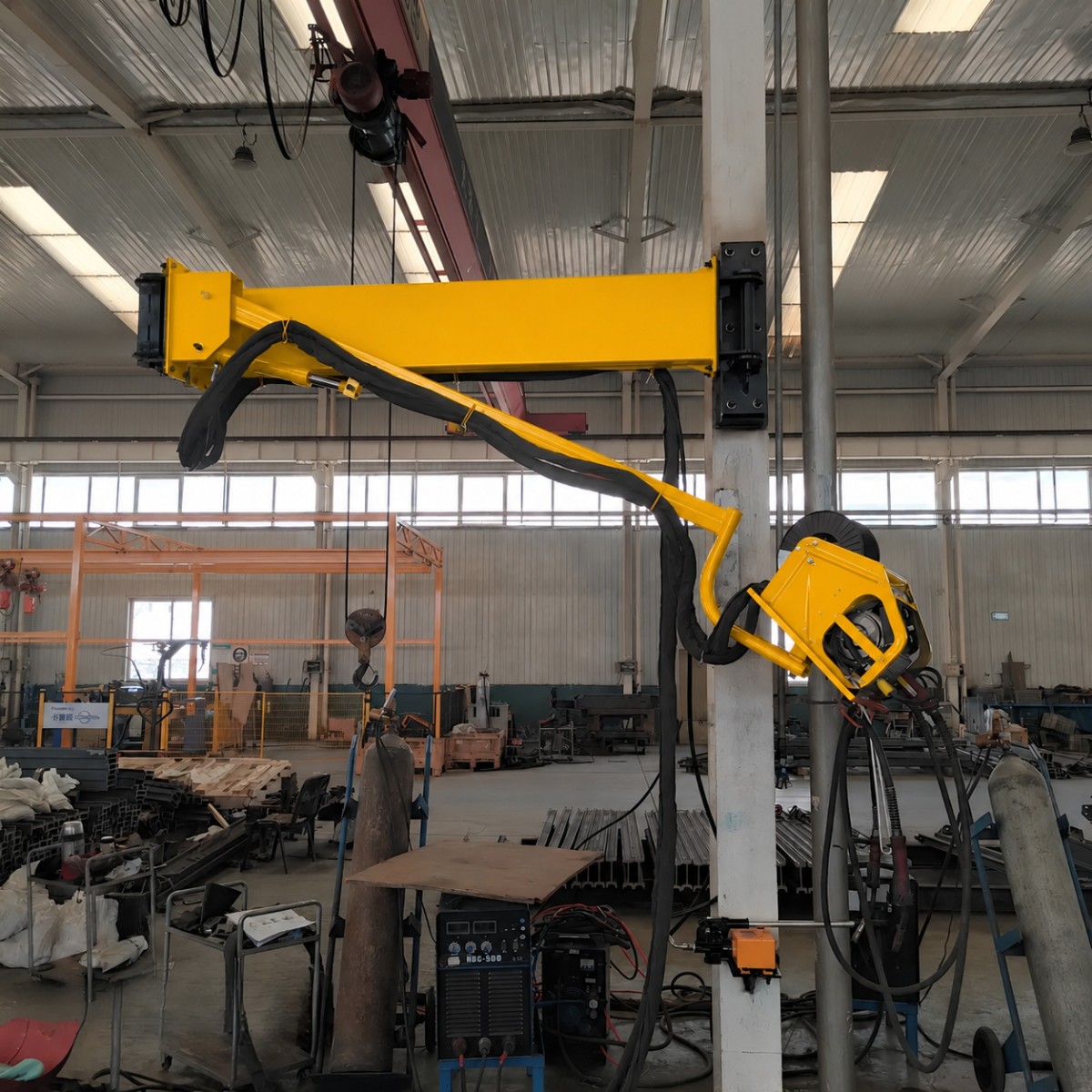 Wide Application hydraulic wire feeding stable uniform 6m 320°rotating welding space arm for steel structure workshop CE certified