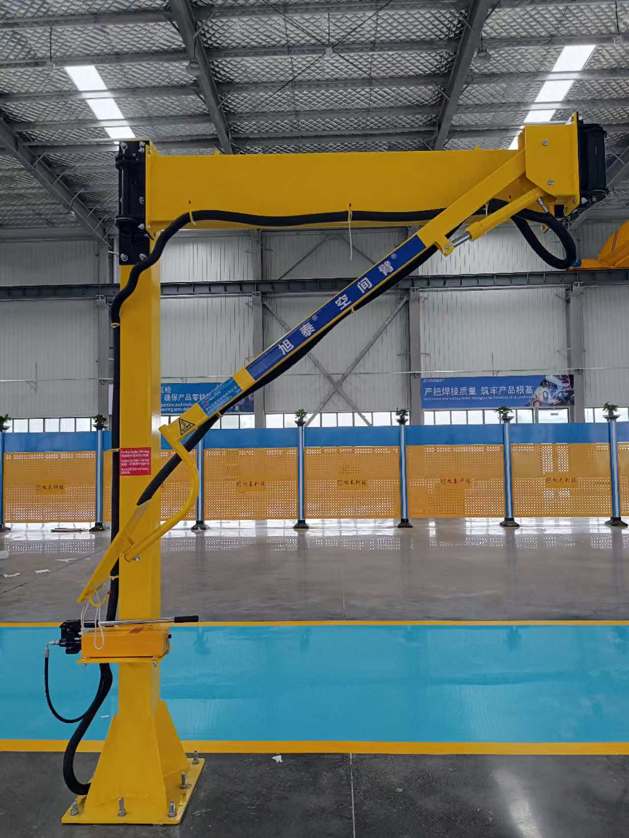 What to do about messy welding cables? How can Xutai welding booms improve the working environment?