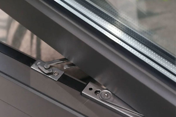 1735956985733990555711156224.jpg Lock for child safety