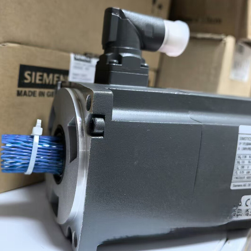 Siemens  1FK7083-5AF71-1UA5  Synchronous Servo Motor IN STOCK