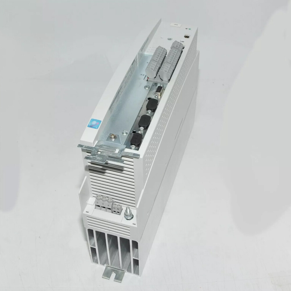 Lenze  EVS9331-ESV004     Frequency Converter   IN STOCK