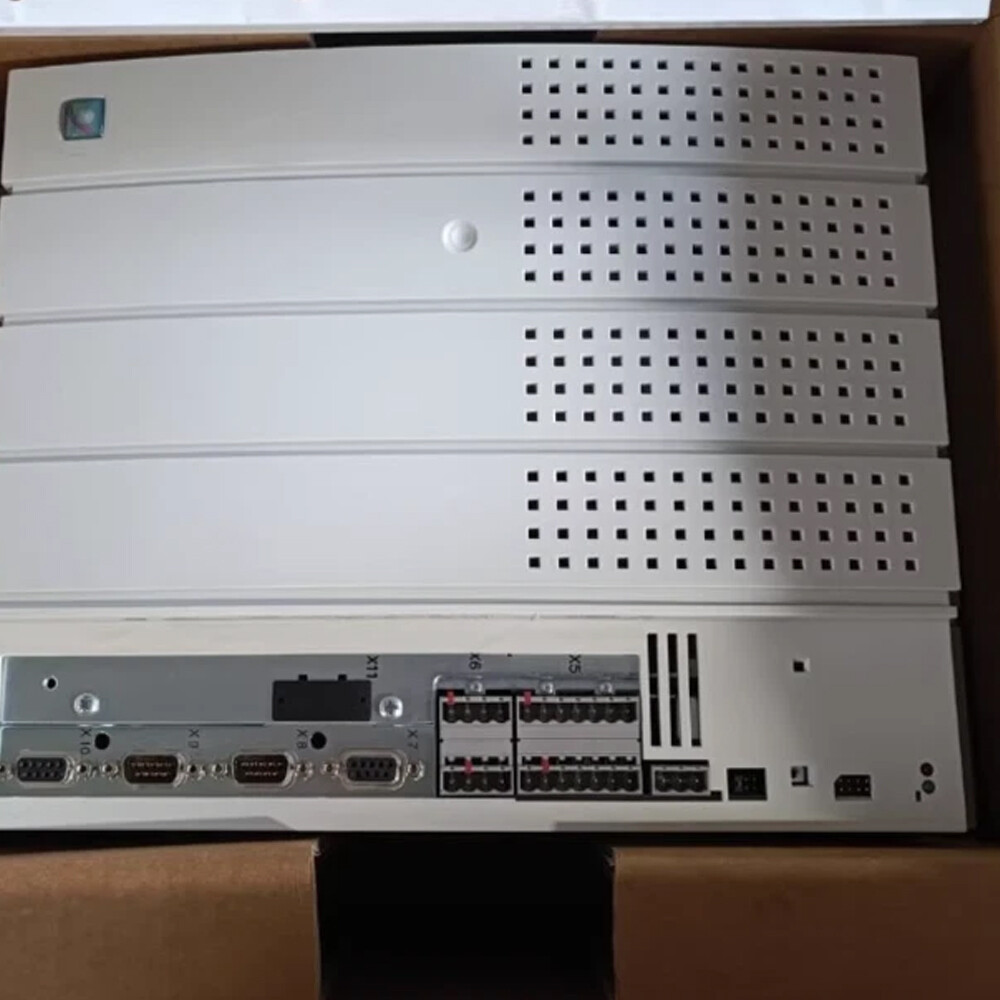 Lenze  EVF9328-CVV004   Frequency Converter   IN STOCK