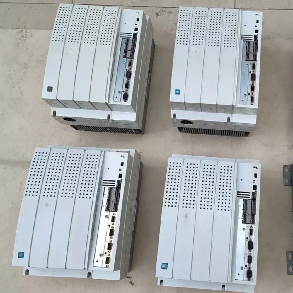 Lenze    E82EV551K4C     Frequency Converter   IN STOCK