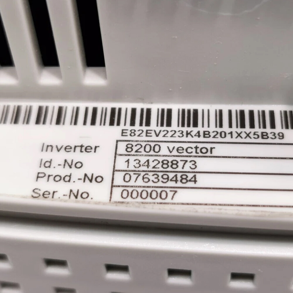 Lenze   ESMD552L4TXA    Frequency Converter    IN STOCK