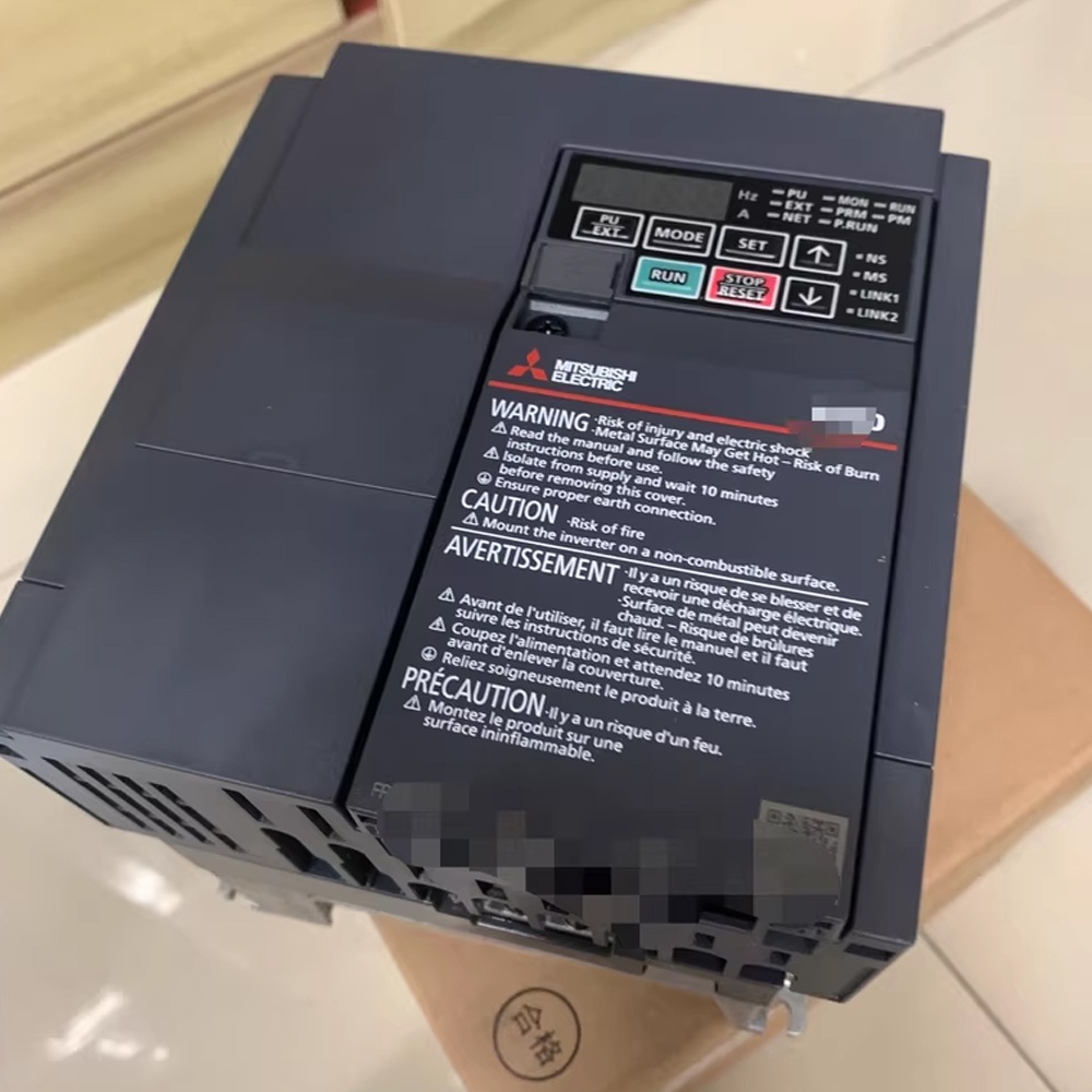 Mitsubishi  FR-E840-0040-4-60  Inverter; Pn:1,5-2,2kW;3x380-480V;In max:5,5A;(1,5kW;4A);RS-485;IP20   In Stock