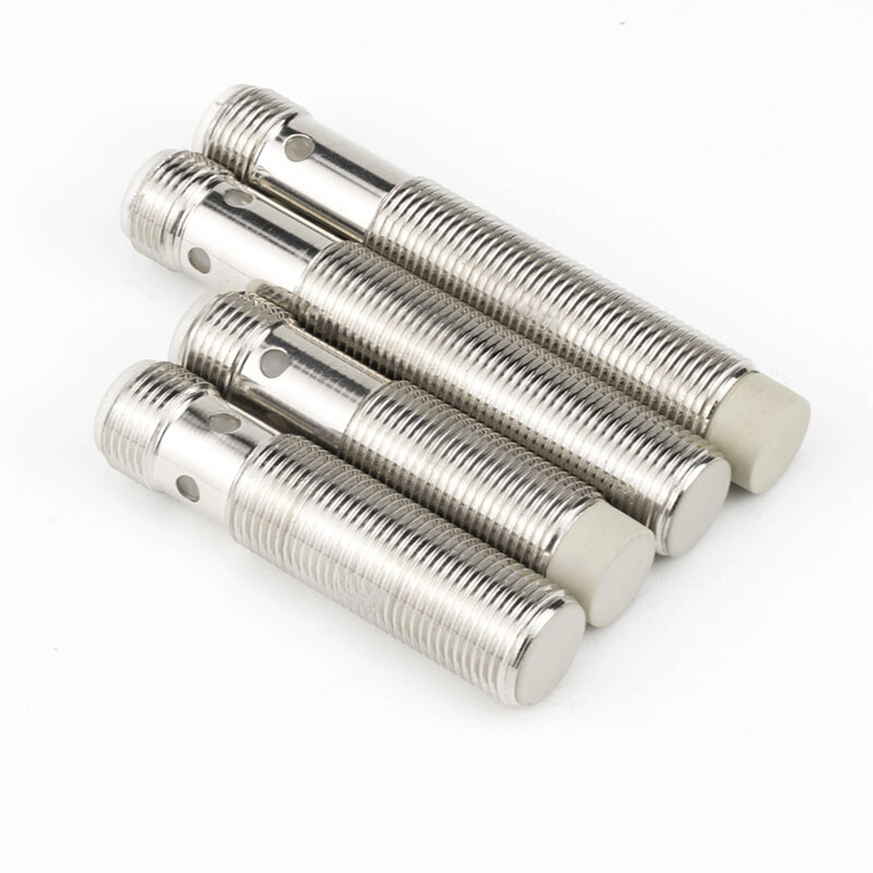 Sensor de proximidade indutivo plug-in DM12