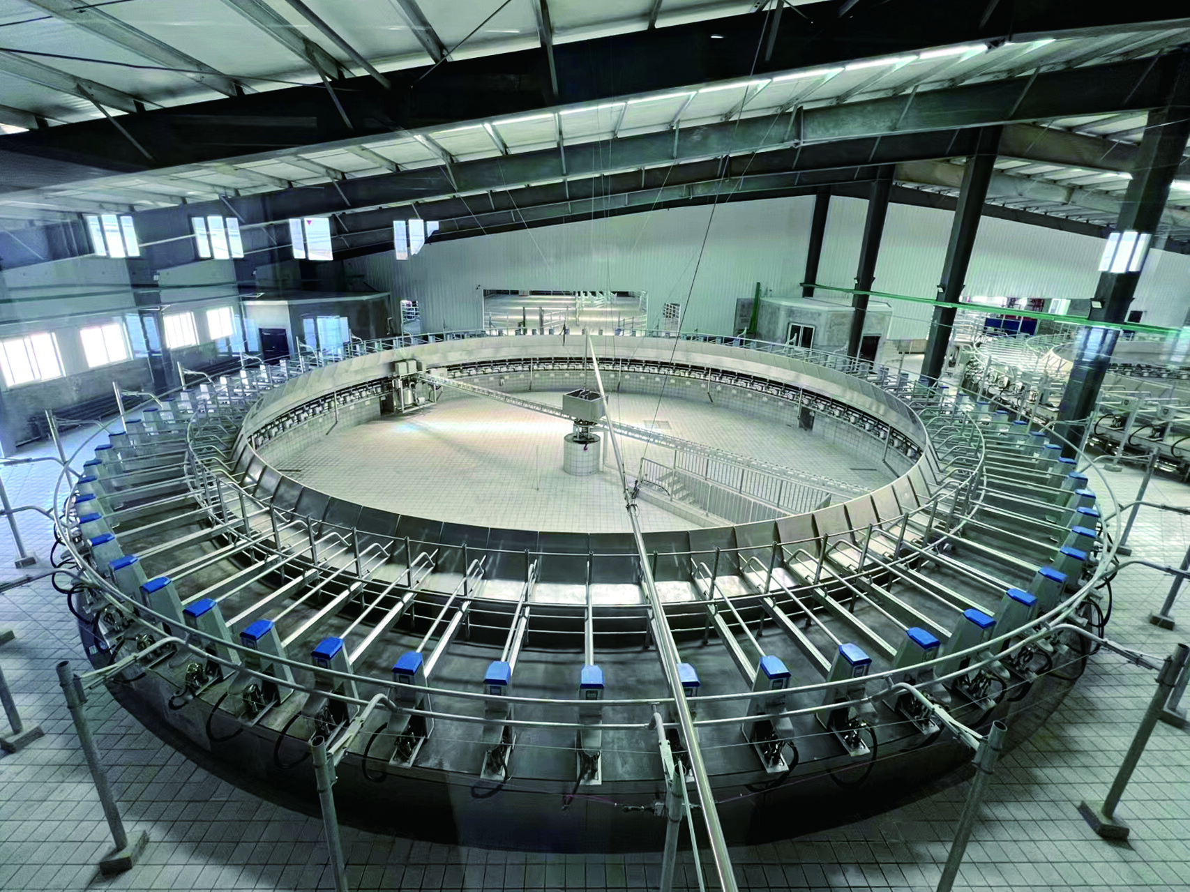 NEMA4300 转台挤奶设备  NEMA4300 Rotary Milking Equipment.jpg