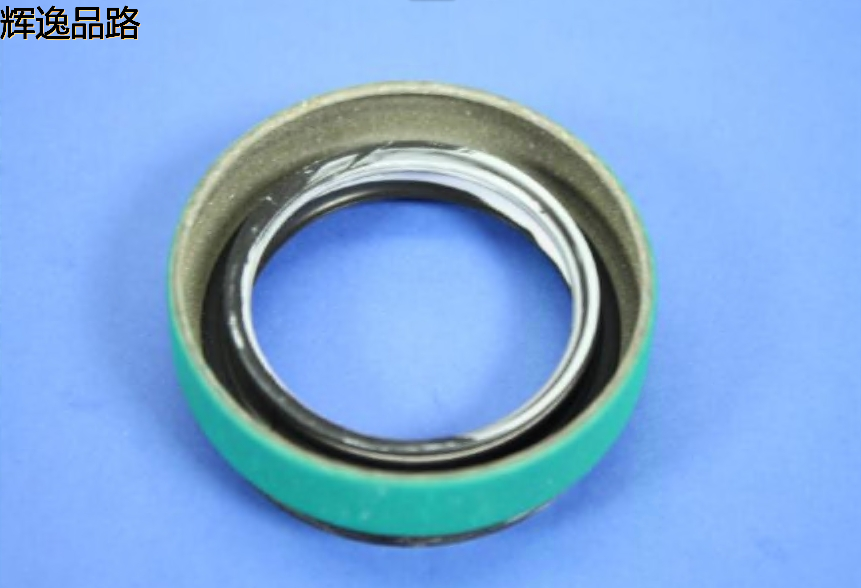 Front drive shaft wave box oil 4798125 Transfer box oil seal front output suitable for Wrangler JK