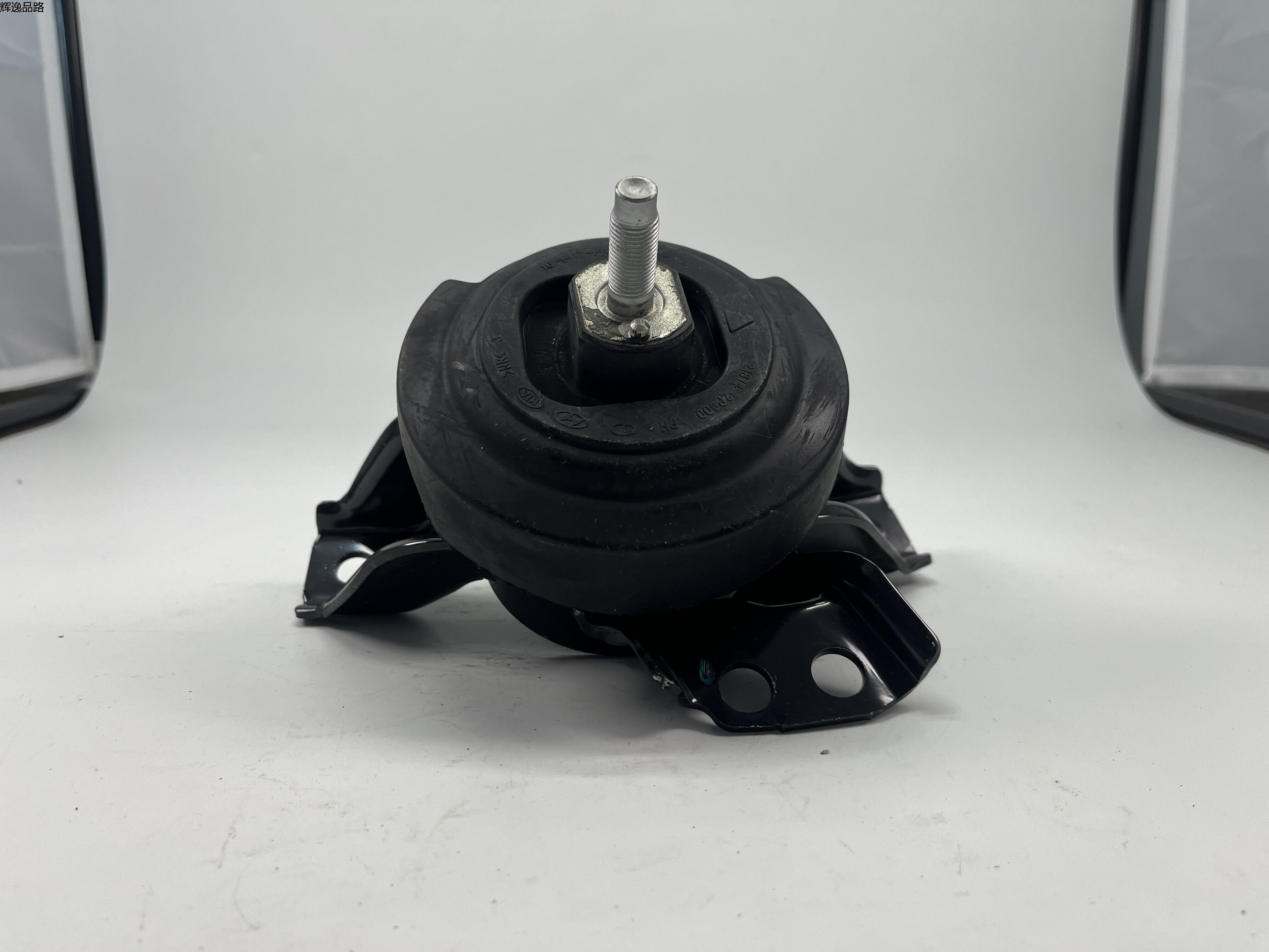 OE:21810-C0400 Engine mounting bracket assembly Hyundai/Kia