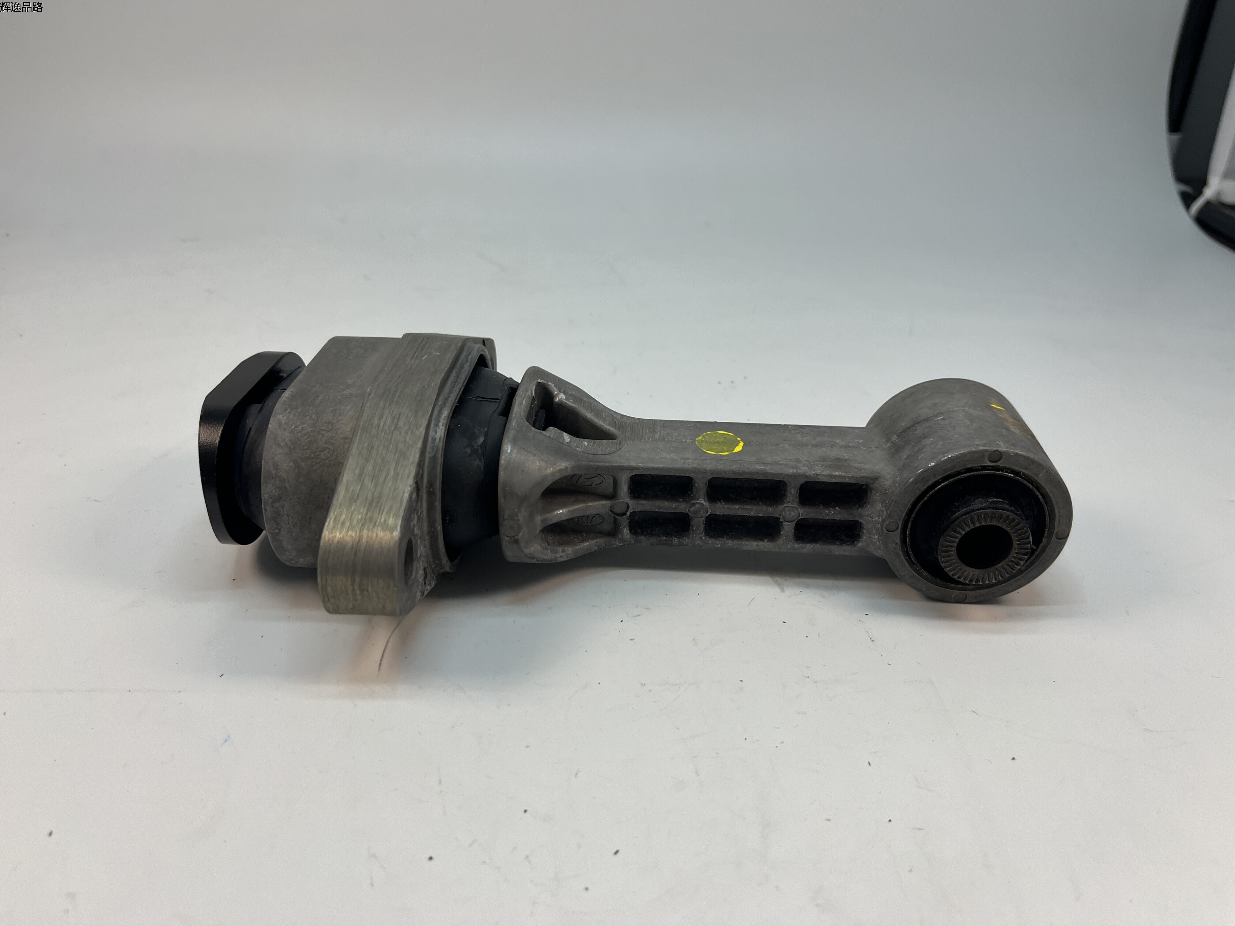 OE:21950-1W000 Roller stop bracket Hyundai/Kia