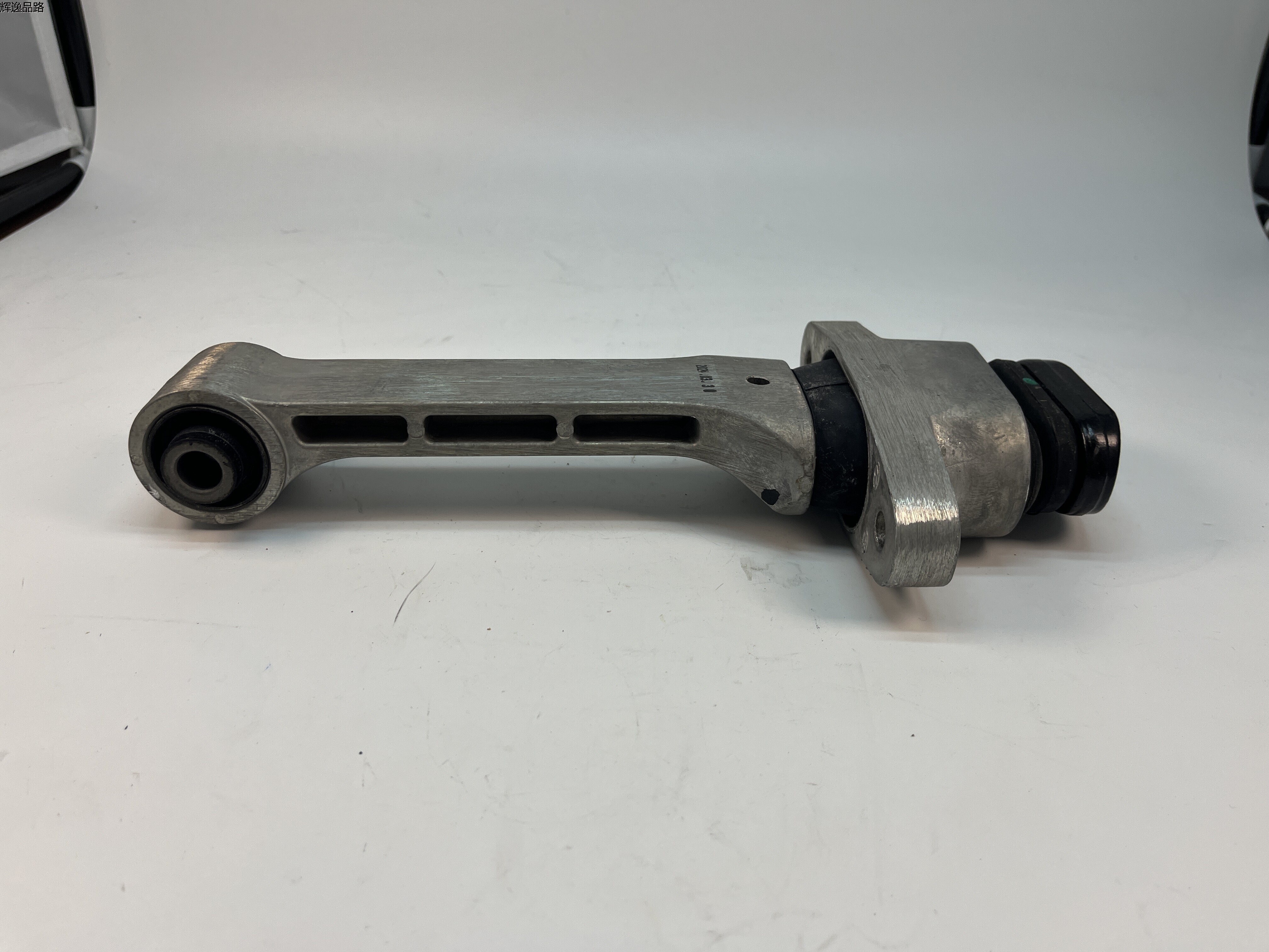 OE:21950-C5100 Roller stop bracket Hyundai/Kia