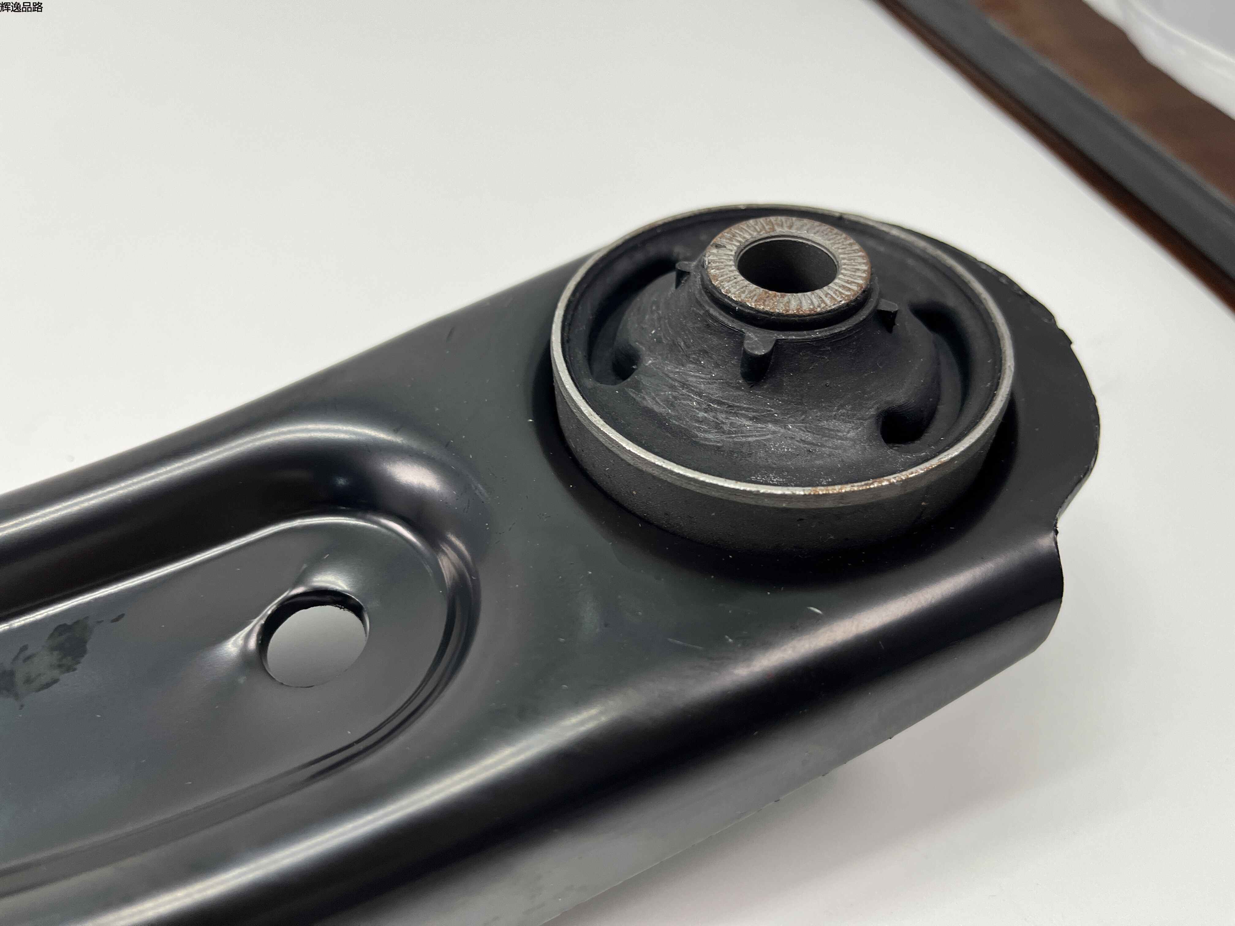 OE:54501-F0000 Complete right front lower arm Hyundai/Kia